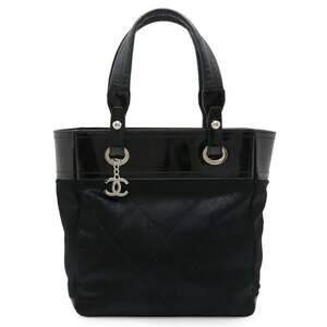 CHANEL Black Leather Shoulder Bag